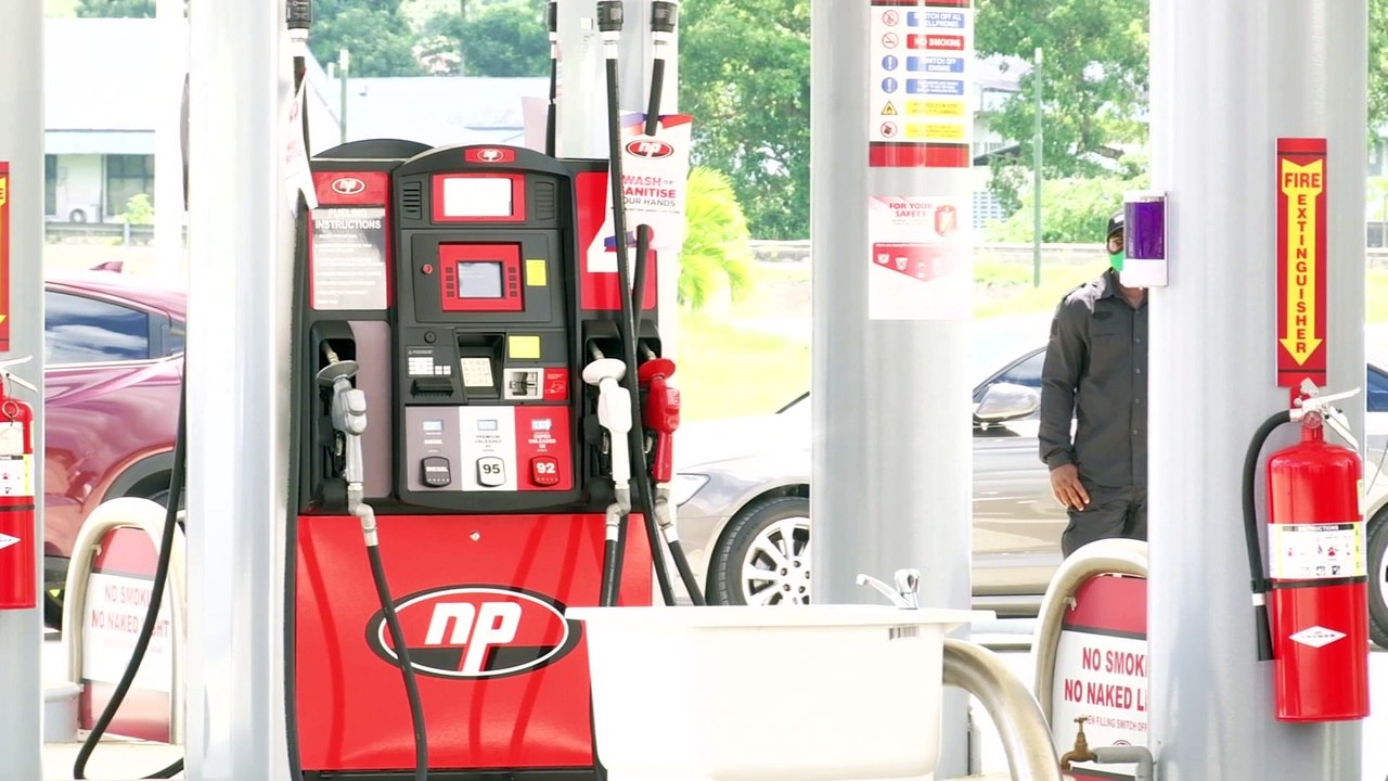 PETROLEUM DEALERS ADVICE TO MOTORING PUBLIC