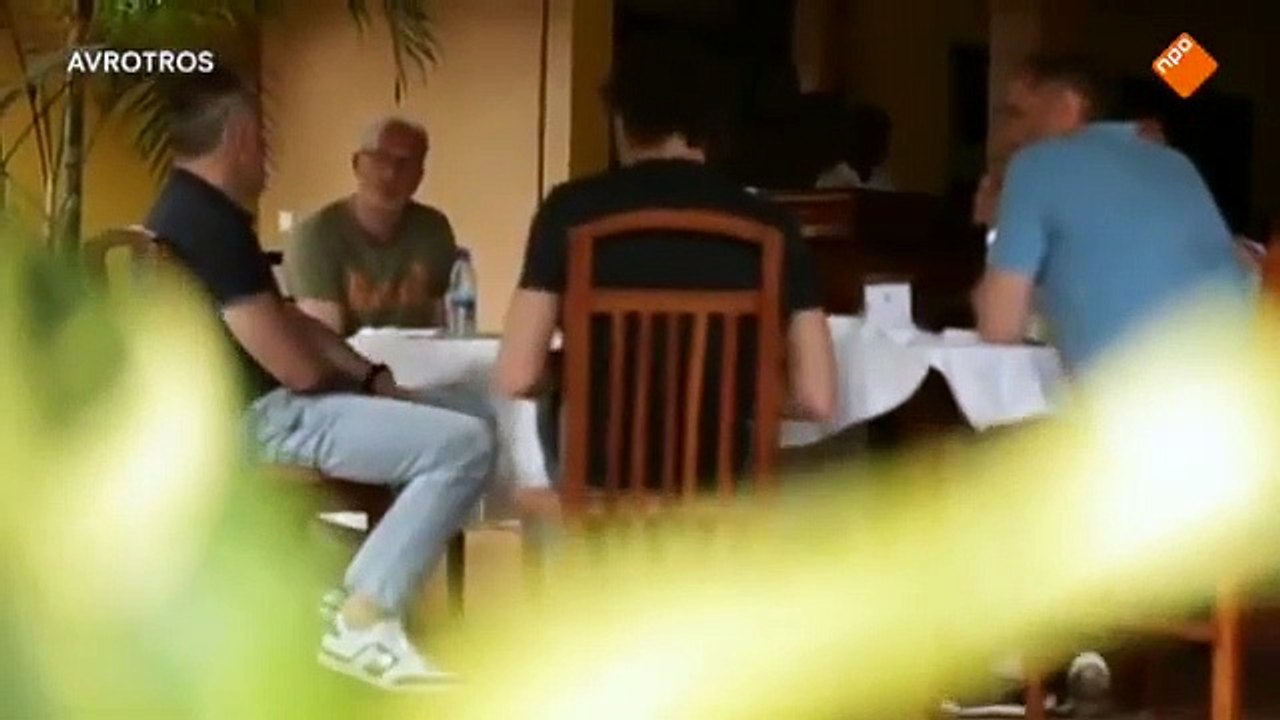 Peter R de Vries  Over de grens  (18-4-2014)