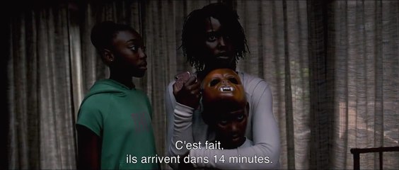 Us EXTRAIT VO "Appelons la police"