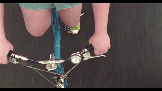 Maillot de bain 46 Bande-annonce VO