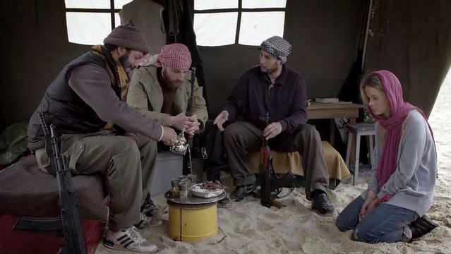 La Chute des Hommes - EXTRAIT VF Ton pays attaque des innocents