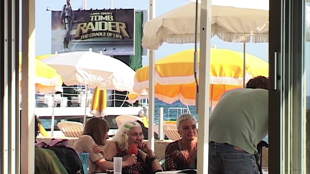 Estherka Bande-annonce VF