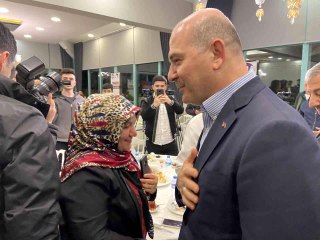 İçişleri Bakanı Süleyman Soylu, Gaziosmanpaşa'da hemşerileriyle sahurda bir araya geldi
