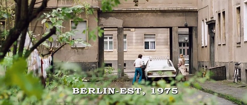 De l'autre côté du mur Bande-annonce VO