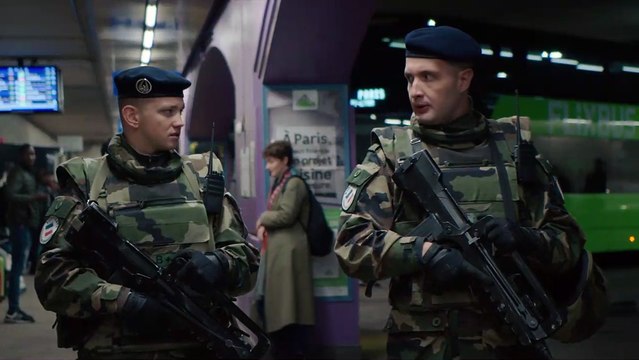 La Troisième guerre EXTRAIT VF Le colis abandonné