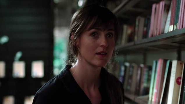 Julie (en 12 chapitres) Bande-annonce VO