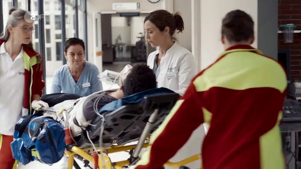 Doktor Ballouz S02E01-Leere Seiten