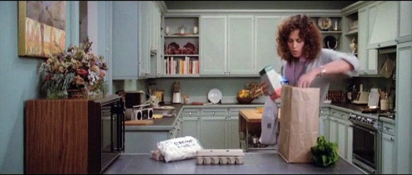 S.O.S. Fantômes - EXTRAIT VOST Un fantôme dans la cuisine