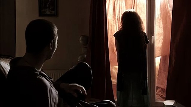 Le voile brûlé Bande-annonce (2) VF