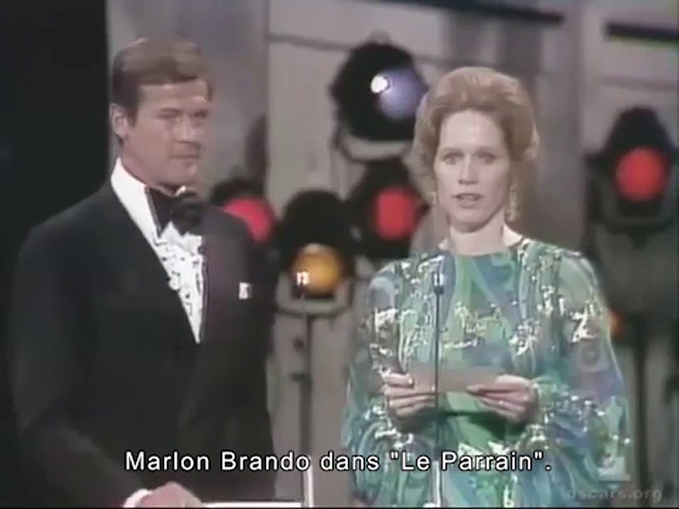 "Je m'appelle Sacheen Littlefeather et je suis le porte-parole de Marlon Brando..."