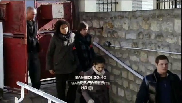 Les Bleus : Premiers pas dans la police Teaser (2) VF