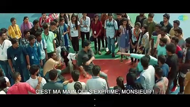 100 - Police Secours Bande-annonce VO