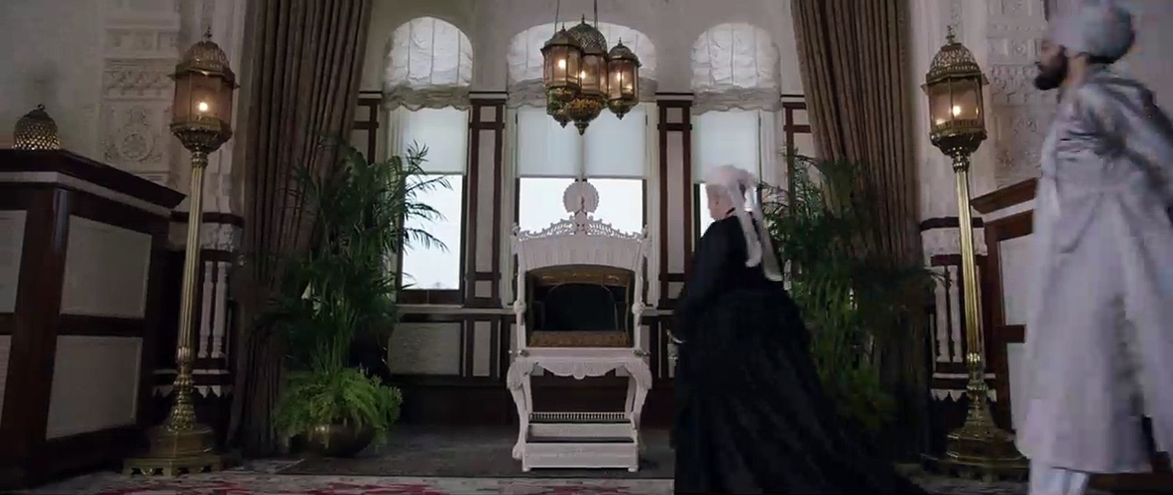 Confident Royal EXTRAIT VO "La salle darbâr"