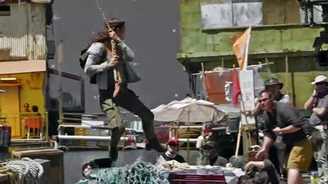 Tomb Raider BONUS VO Devenir Lara Croft