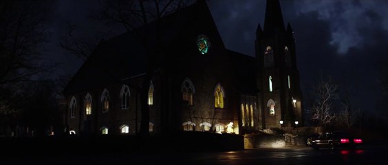 Regression - EXTRAIT VOST "Le protecteur"