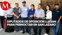 Diputados del PRI y PRD llegan a San Lázaro para discutir reforma eléctrica este domingo