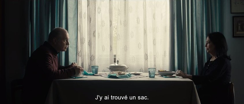 Les Siffleurs - EXTRAIT VOSTFR (2) Hier, j'ai nettoyé la cave