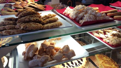 A cookie-stealing bear keeps finding his way back to an Italian town.