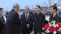 Cumhurbaşkanı Erdoğan, öğrencilerle iftarda bir araya geldi