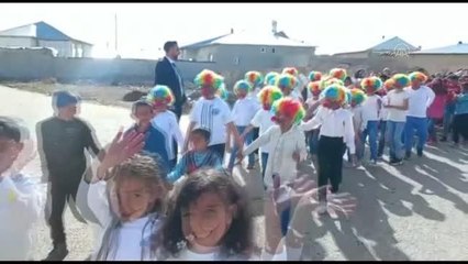 23 Nisan'ı köy yürüyüşüyle kutladılar