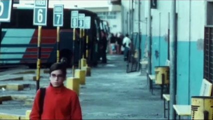 Si loin Bande-annonce VO