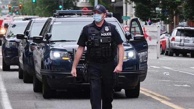 ABD'de alışveriş merkezine silahlı saldırı: 12 kişi yaralandı