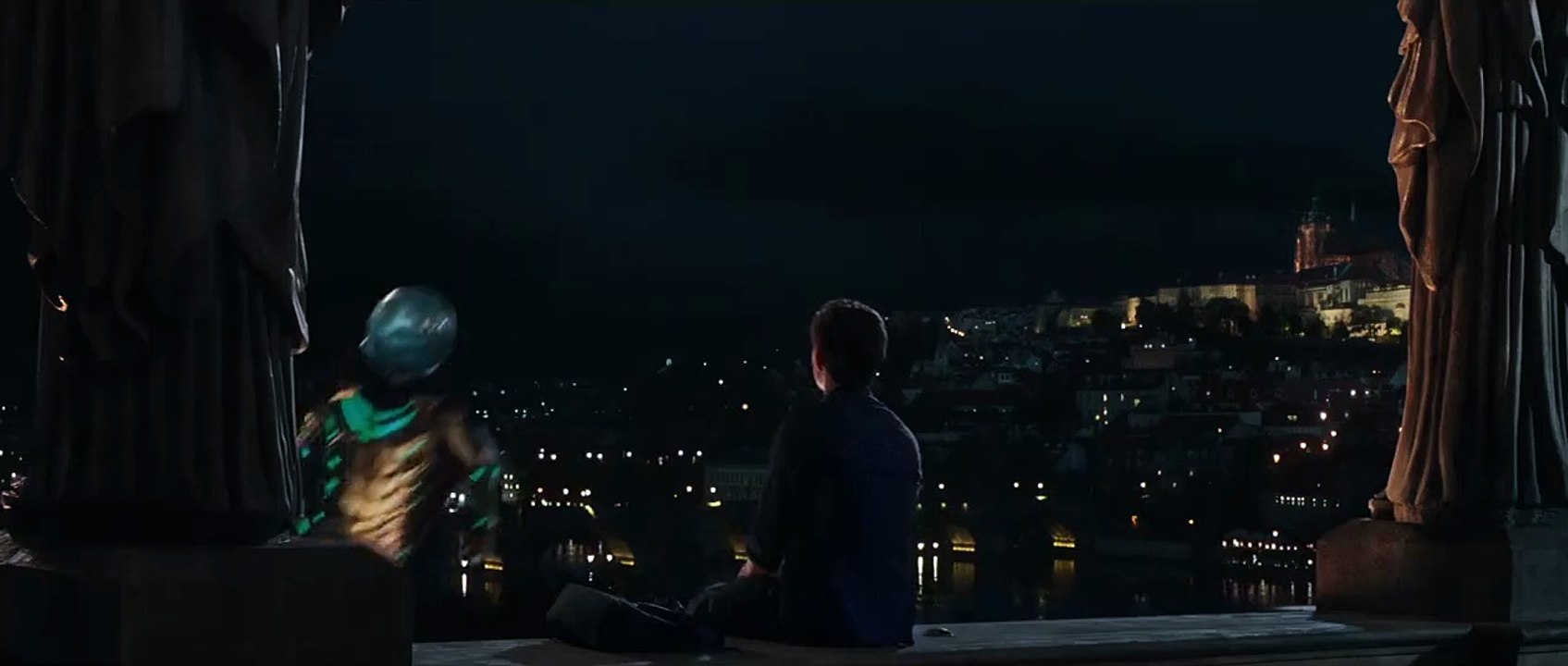 Spider-Man: Far From Home EXTRAIT VO "Parler de trucs de super-héros"