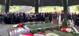 8'inci Cumhurbaşkanı merhum Turgut Özal vefatının 29'uncu yılında kabri başında anıldı