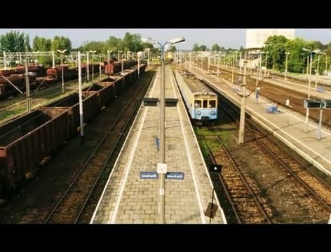 Et puis les touristes Bande-annonce VO