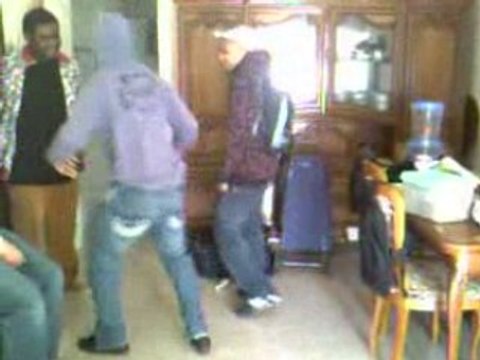 couper decaler au village