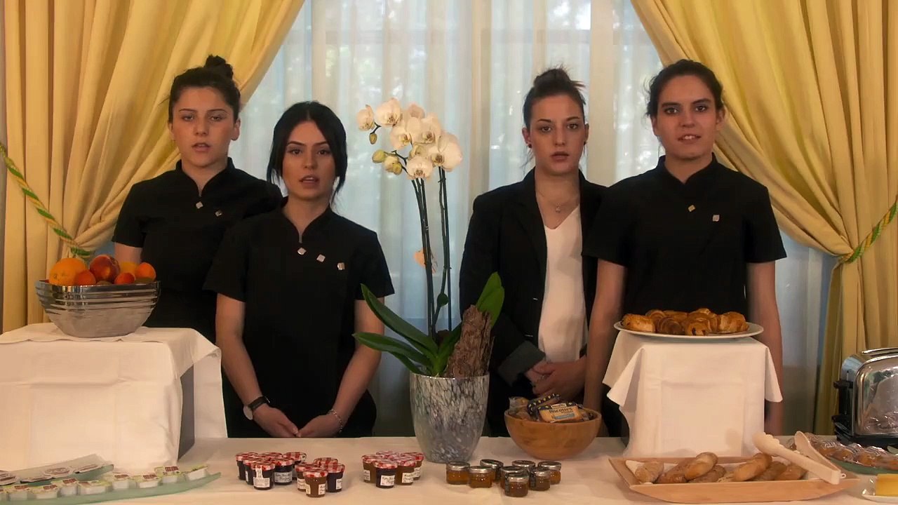 Les Petits Maîtres du Grand hôtel EXTRAIT VF "Slam"