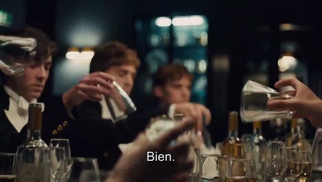 The Riot Club - EXTRAIT VOST A notre tour, messieurs