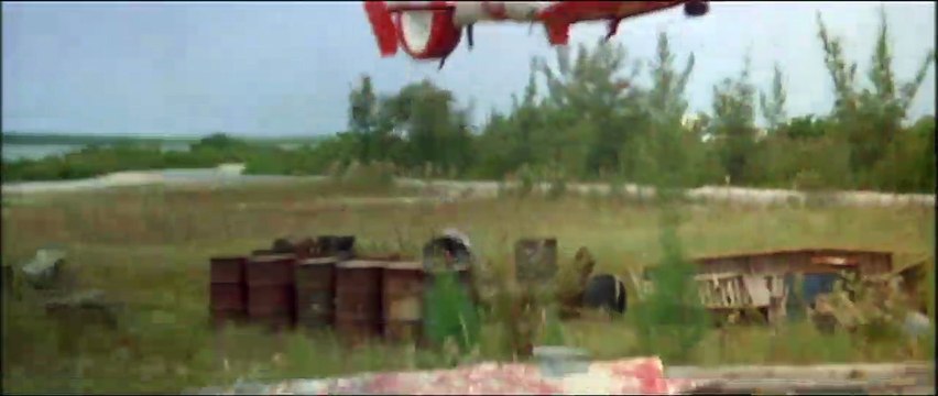 Permis de tuer Bande-annonce (4) VO