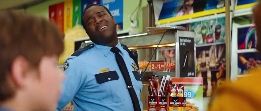 Good Boys EXTRAIT VF Thor se fait arrêter