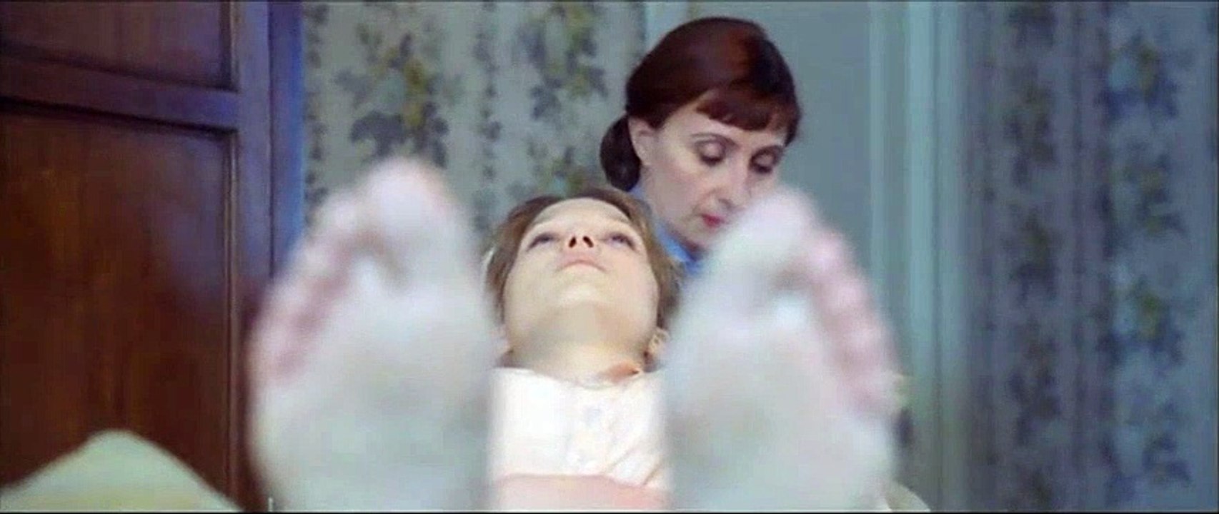 Roses à crédit Extrait vidéo (2) VF