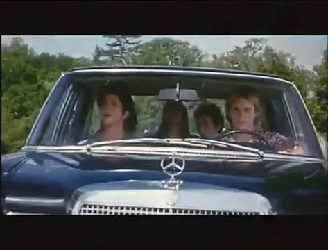 Promenons-nous dans les bois Bande-annonce VF