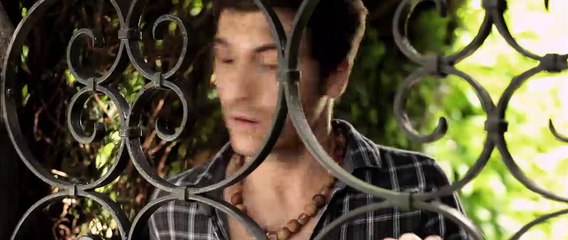 Cache cache Bande-annonce VF