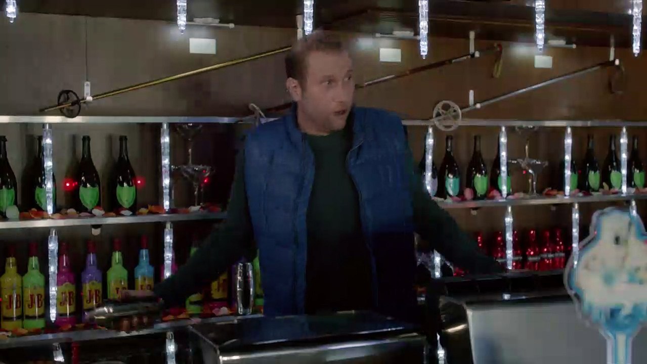 Je fais le mort Bande-annonce VF