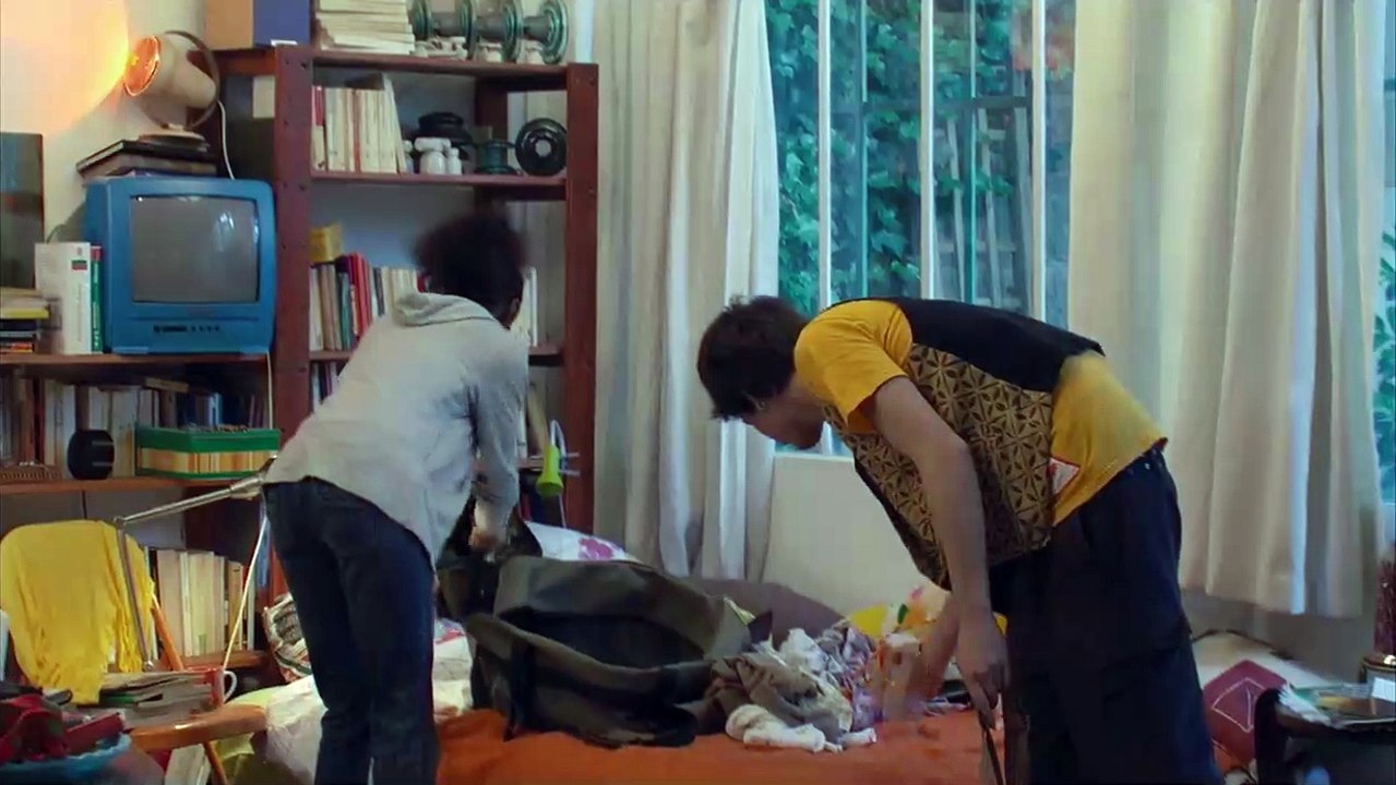 Notre Étrangère Bande-annonce VF