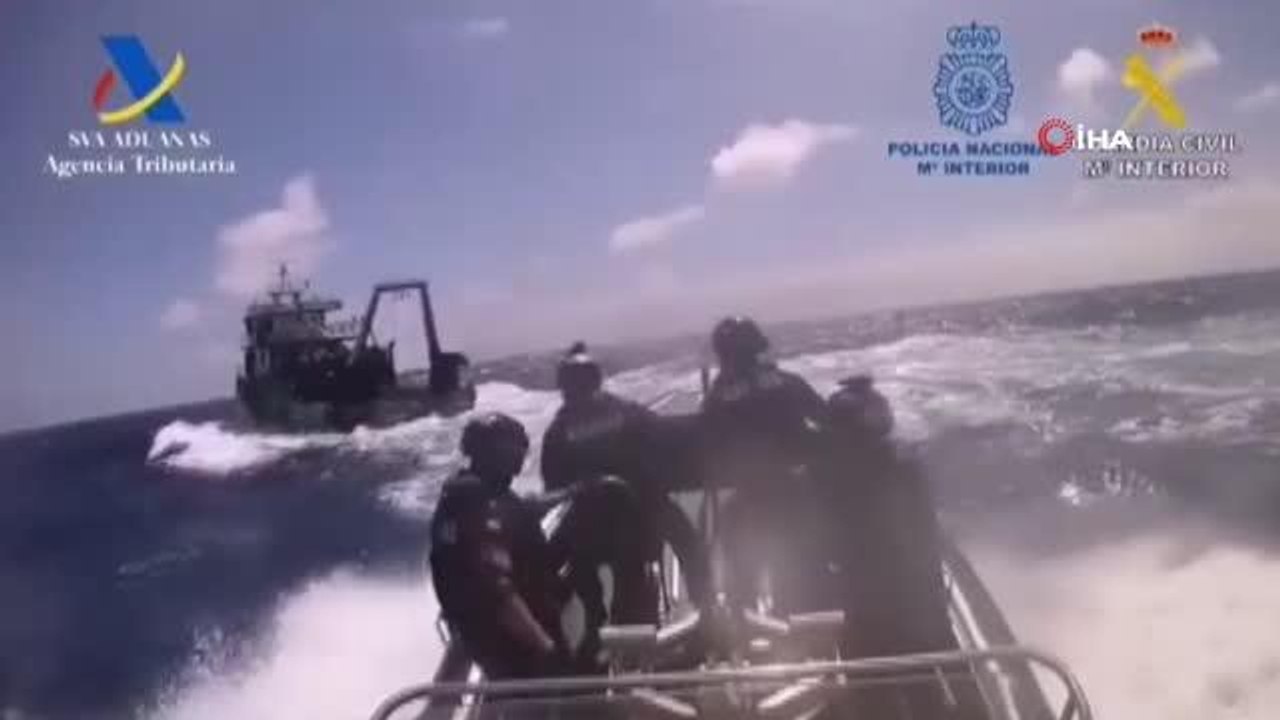 İspanya'da piyasa değeri 174 milyon euro olan 2 ton 900 kg kokain ele geçirildi