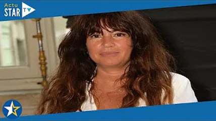 Bel & Bien : Elsa Wolinski, chroniqueuse de l'émission, pose totalement nue pour un sujet