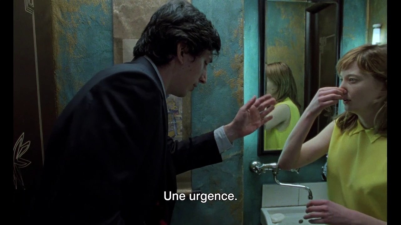 Hungry Hearts - EXTRAIT VOST "Coincés dans les toilettes"