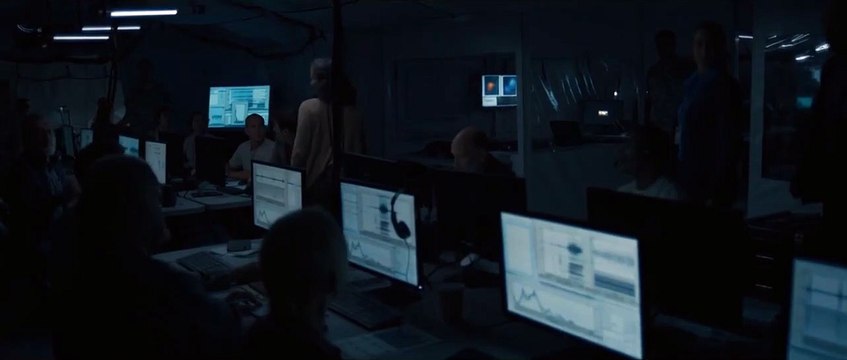 Premier Contact - EXTRAIT VF Ils ne s'en vont pas