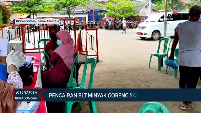 Pencairan BLT Minyak Goreng Sambil Suntik Vaksin
