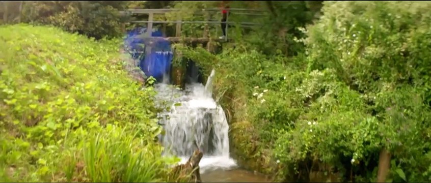 Une Place à prendre - saison 1 Teaser VO