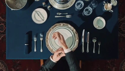 Kingsman - TEASER VOST "Comment devenir un Agent : Les Ustensiles appropriés"