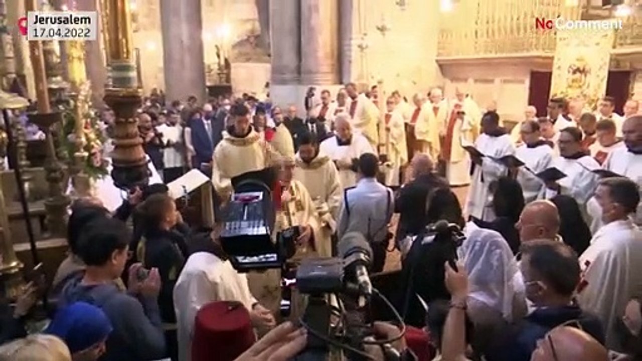 Osterprozession in der Grabeskirche - und Steinwürfe auf Busse