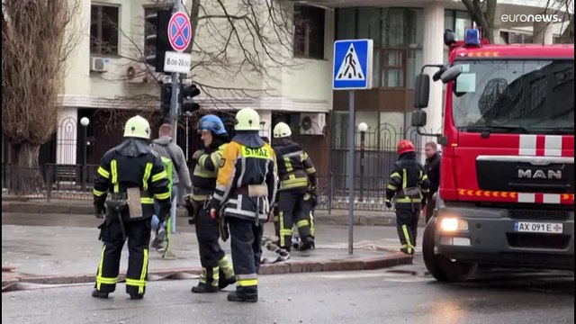 Обстрелы и разбор завалов в украинских городах