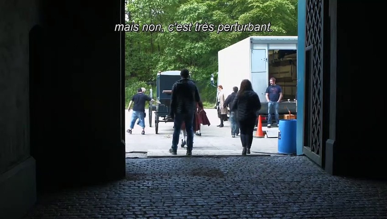 Outlander - saison 2 MAKING OF "Les décors parisiens"