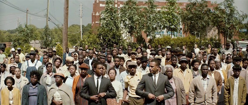 Selma - EXTRAIT VOST Libérez le trottoir !